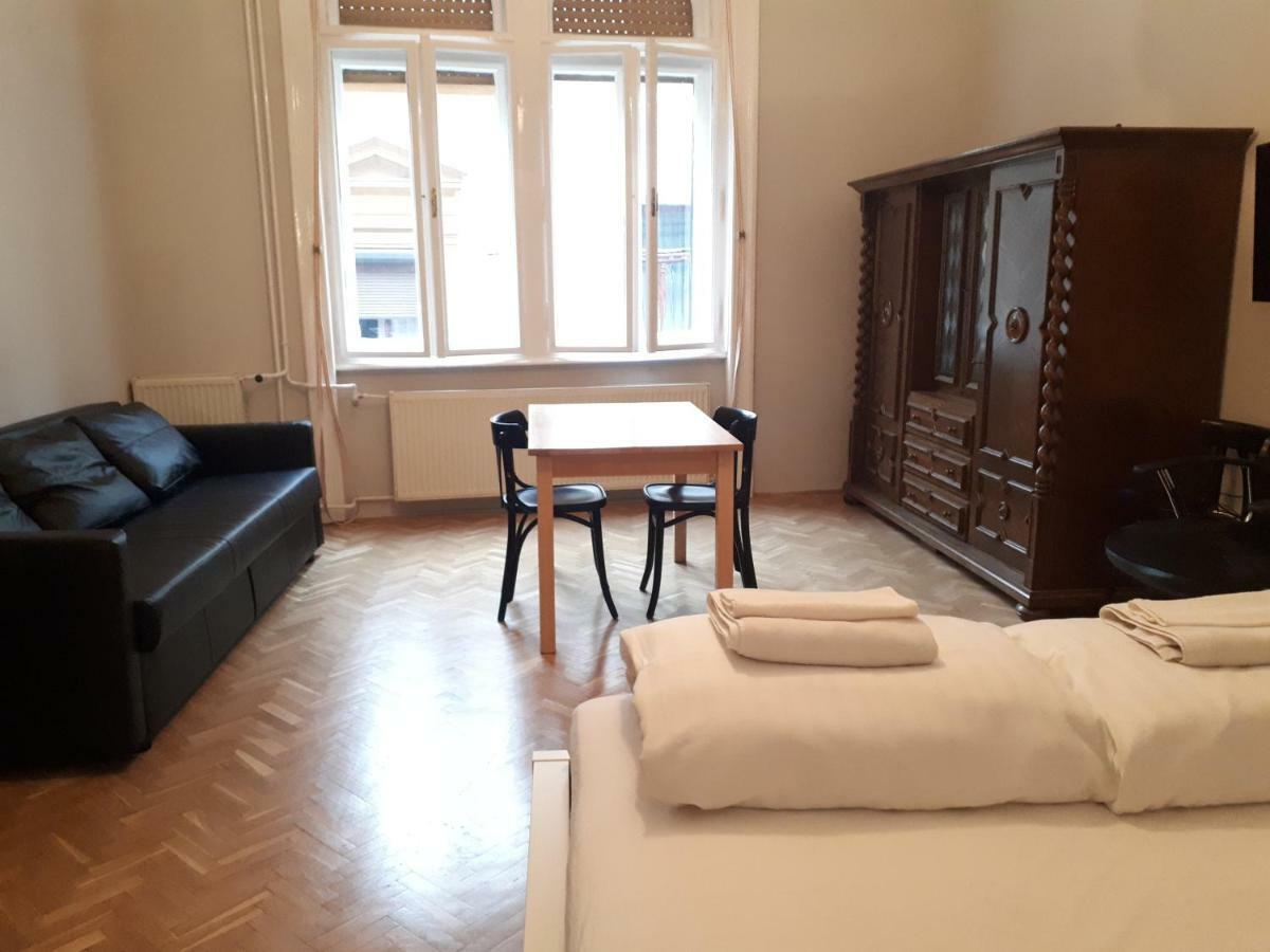 Dob15 Big Apartment Budapeste Exterior foto