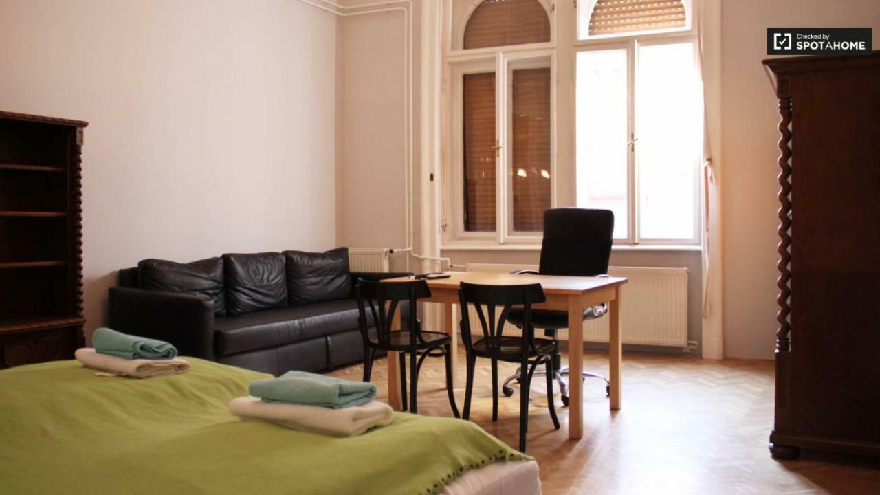 Dob15 Big Apartment Budapeste Exterior foto